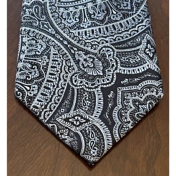 Kenneth Roberts Platinum Hand Made 100% Silk Men’s Neck Tie Made In China - Picture 1 of 9